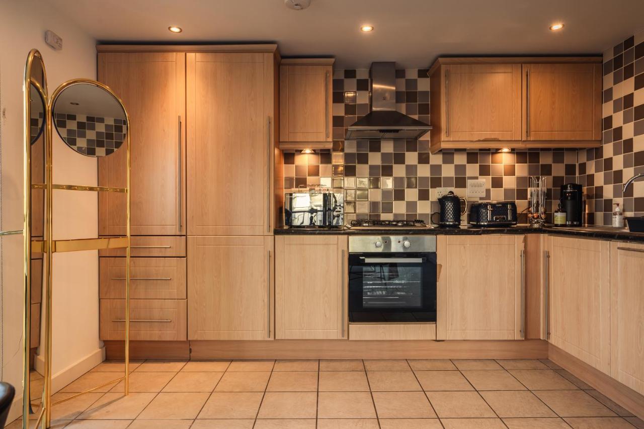 City View - A Stunning 2 Bed Apartment Glasgow Eksteriør bilde