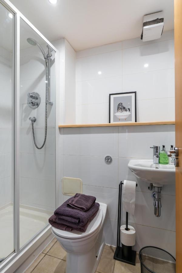 City View - A Stunning 2 Bed Apartment Glasgow Eksteriør bilde
