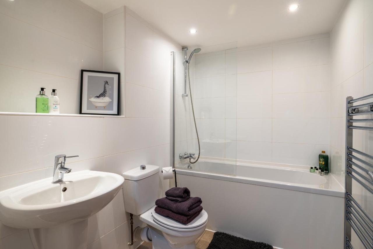 City View - A Stunning 2 Bed Apartment Glasgow Eksteriør bilde